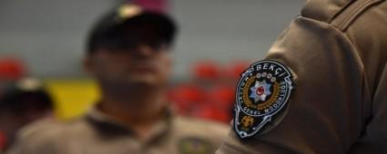 BEKLERN KMLK SORMA YETKS VAR MI?