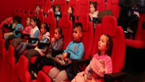 Bolu Belediyesi ocuklarn yzn gldrmeye devam ediyor