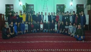 Allar, lise rencileri ile sohbete katld