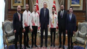 CUMHURBAKANI ERDOAN CMNASTK FEDERASYONU BAKANI CELEN VE CMNASTKCLER KABUL ETT