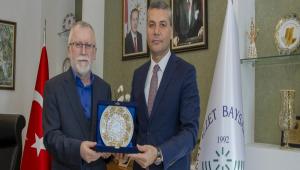 Tepe\'den Rektr Aliarl\'ya Veda Ziyareti