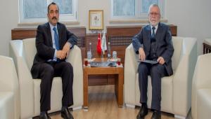 BAB KARYER MERKEZNE KUR DESTE