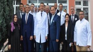 TURZM OTELCLK YEN OKULLARINA KAVUMAK STYOR