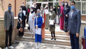 Maske Diken Kursiyerlere Teekkr Belgesi Verildi