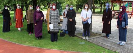 Ak Kadnlar arda Bulundu