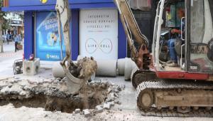 ALBAY SOKAK\'TA YAMURSUYU VE KANALZASYON HATTI ALIMASI