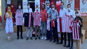 BR DESTEK\'TE AK PARTL MECLS YELERNDEN