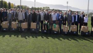 ZEL DARE\'DEN AMATR SPOR KULPLERNE MALZEME YARDIMI