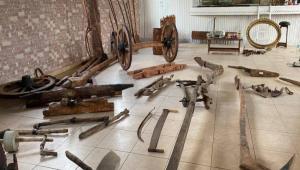 Kbrsck, Mzesine Kavuuyor