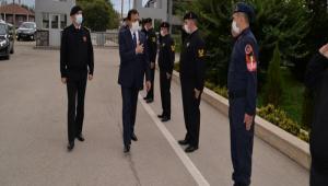 VAL MT\'TEN EMNYET VE JANDARMA\'YA ZYARET