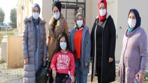 YENDEN REFAHLI KADINLAR ENGELLLERLE BULUTU