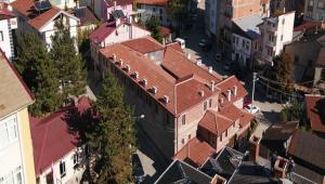 KLSEL HAN\'DA CAM TAVAN UYGULAMASI YAPILIYOR