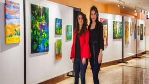 NARVEN SANAT SOKAI\'NDA RENGN DERNL SERGS AILDI