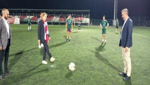 AK PART\'NN DZENLED HALI SAHA TURNUVASINDA AMPYON BELL OLDU