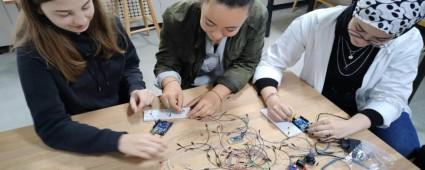 OKULLARDA STEM ATLYES VE ROBOTK KODLAMA ALIMALARI