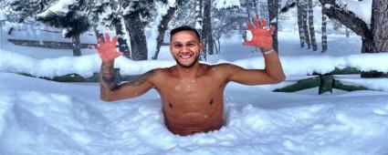 BEKTALI JOSEF, ABANT\'TA KAR BANYOSUNA GRD