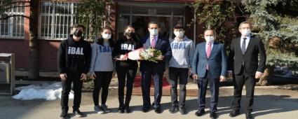 VAL MT, RENCLERLE HASBHAL ETT