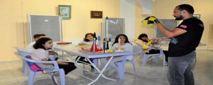 RENCLERE, DESTEKLEME VE YETTRME KURSLARININ (DYK) KATKISI