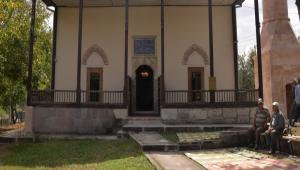 ASLINA UYGUN RESTORE EDLEN KARAKY CUMA CAM AILDI