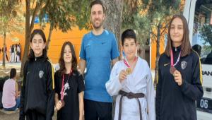 WUSHU TURNUVASINDAN MADALYALARLA DNDLER