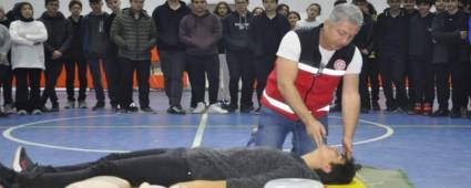 \'\'LK YARDIM REN HAYAT KURTAR\'\' LK YARDIM FARKINDALIK SEMNERLER