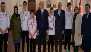 DERECE ALAN SPORCULARDAN VAL KILI\'I ZYARET