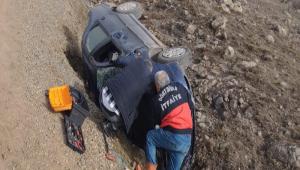 OTOMOBL TOPRAK YOLDA TAKLA ATTI