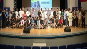 B DNYA SNEMA\'NIN LK FLM SAHBN ARAYAN MADALYA\' OLDU