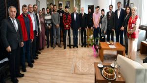 BAB-KIZILAY BOLU UBES GAZZEL RENCLERLE EL ELE