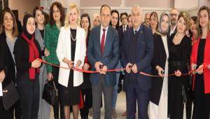 Sanatn efkatli Gc Resim Sergisi