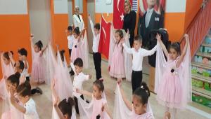 CUMHURYET\'N MNKLERNDEN GEMTEN GELECEE